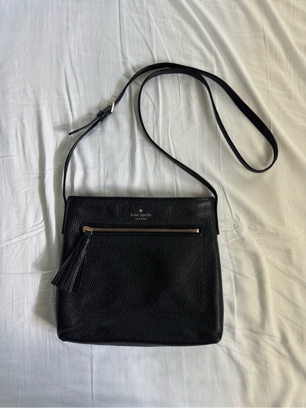 Kate Spade Chester Street Dessi Black Pebbled Leather Crossbody Bag in Black